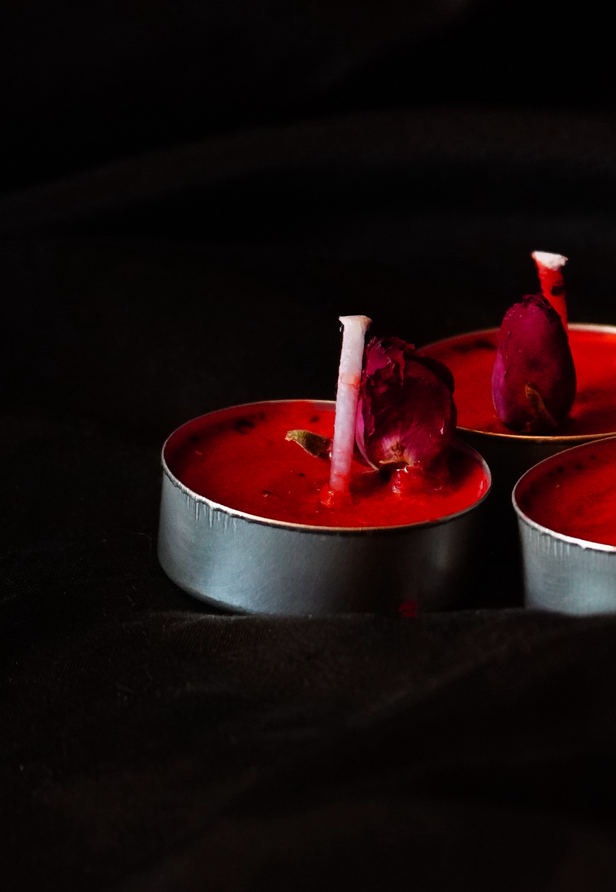 Bleeding Rose Candles